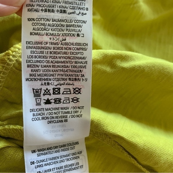 Mini Boden Girl Shirred Holiday Dress - Picture 10 of 13